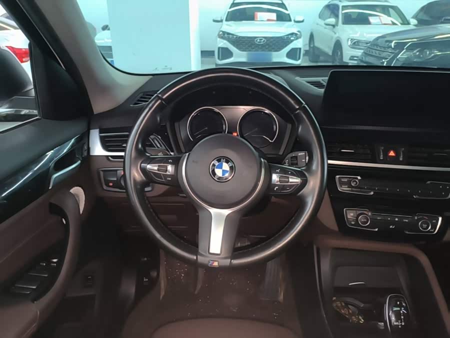 BMW X1 2021 — фото 11