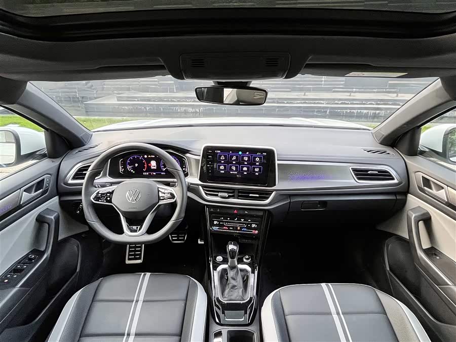 Volkswagen T-Roc 2024