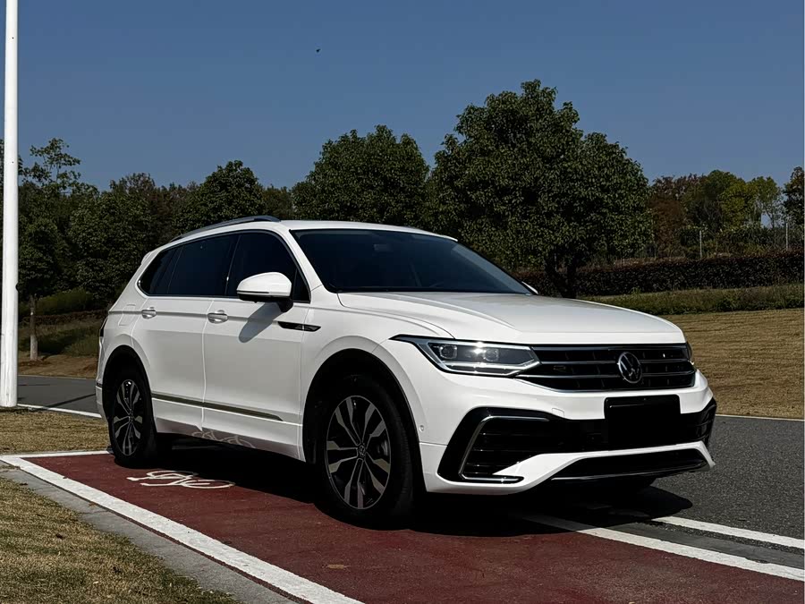 Volkswagen Tiguan L 2022