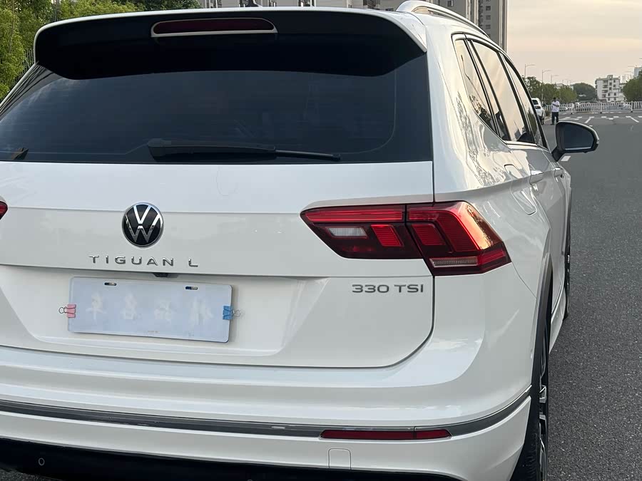 Volkswagen Tiguan L 2021 — фото 17