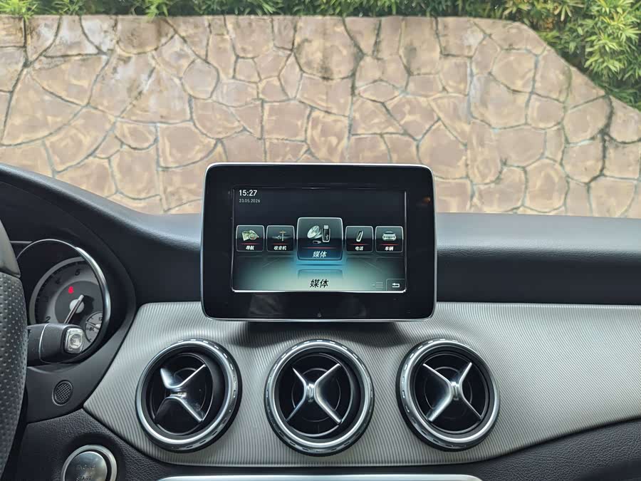 Mercedes-Benz GLA 2016 — фото 15