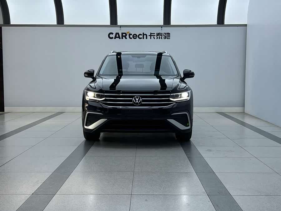 Volkswagen Tiguan L 2023 — фото 23