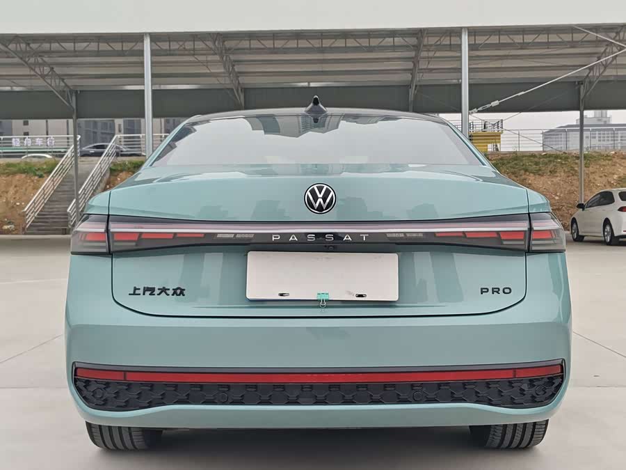 Volkswagen Passat 2025
