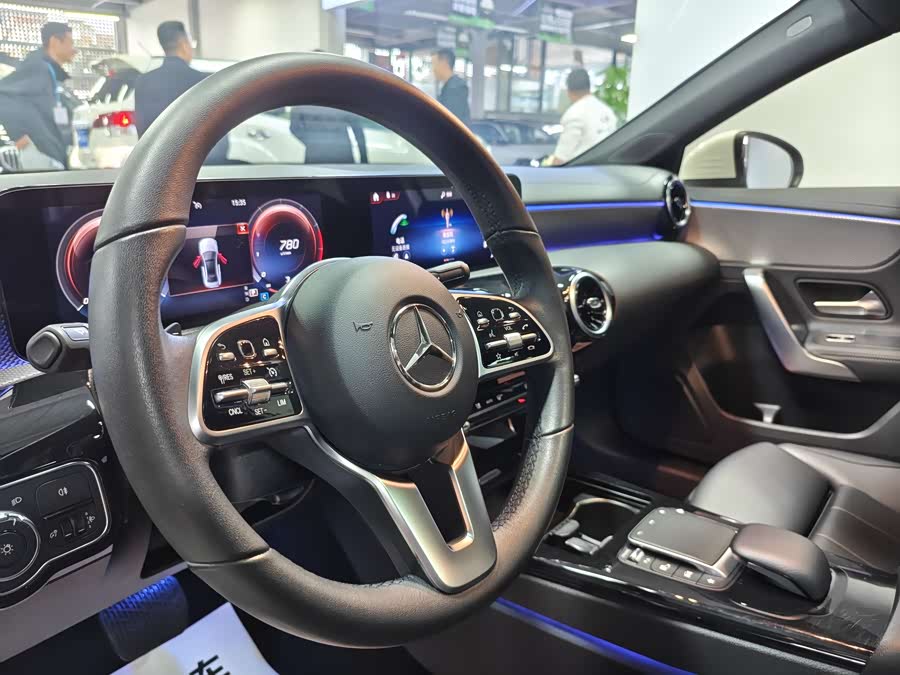 Mercedes-Benz A-Class 2021 — фото 8