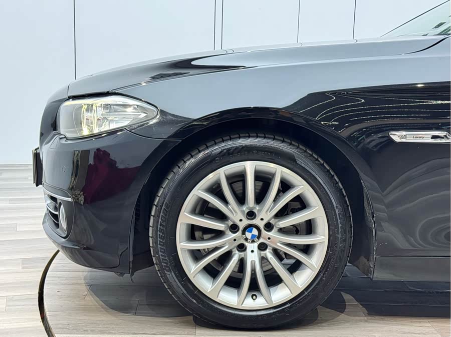 BMW 5 Series 2014 — фото 27