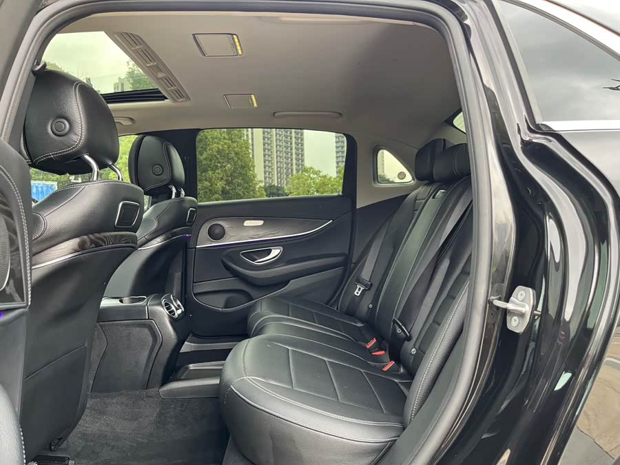 Mercedes-Benz E-Class 2016
