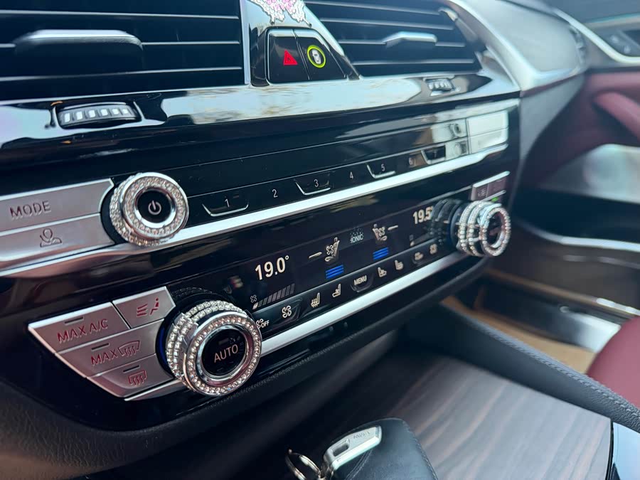 BMW 5 Series 2022 — фото 19