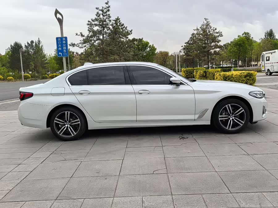 BMW 5 Series 2021