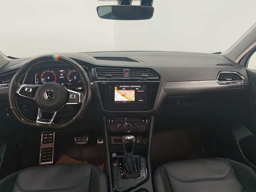 Volkswagen Tiguan L 2021 — фото 12