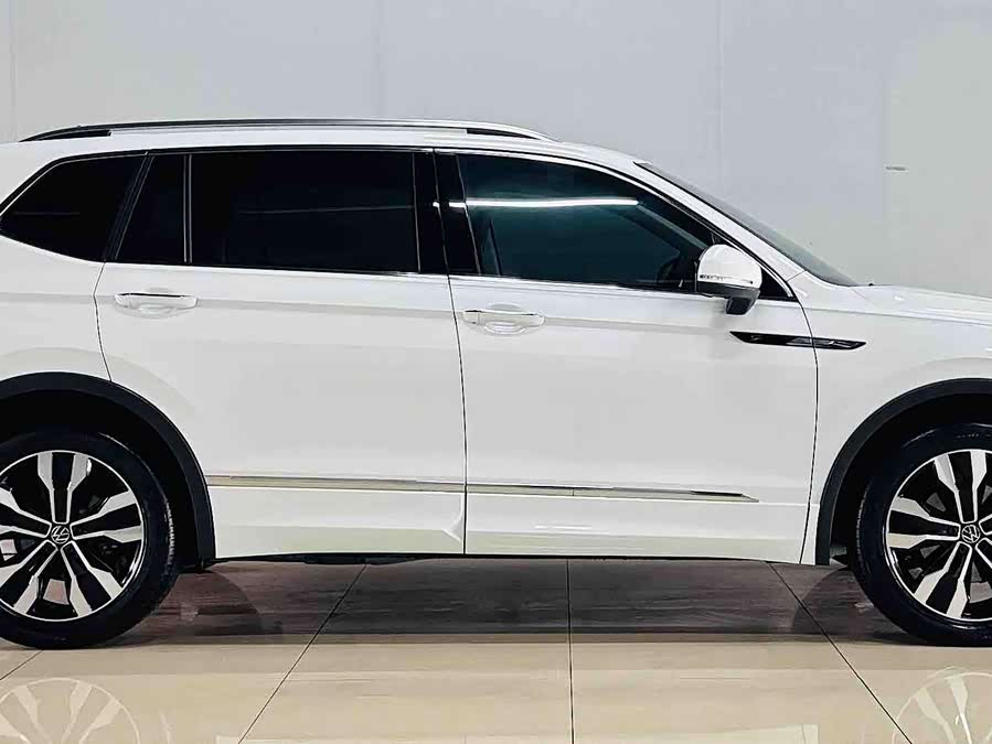 Volkswagen Tiguan L 2024