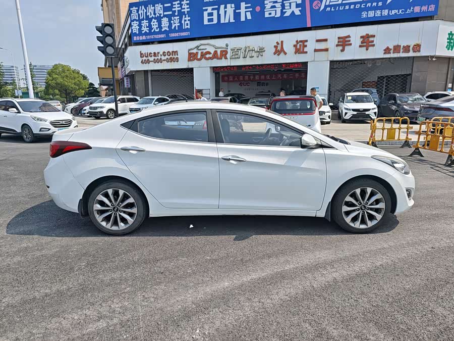 Hyundai Elantra 2016