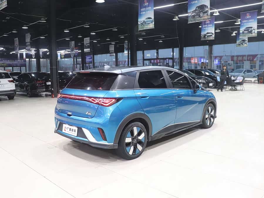 BYD Dolphin 2023