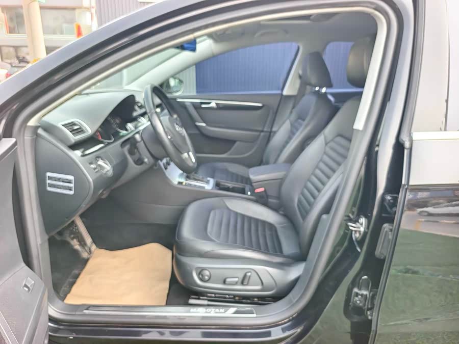 Volkswagen Magotan 2013