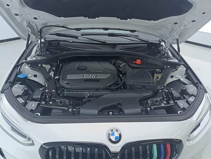 BMW 1 Series 2021 — фото 10