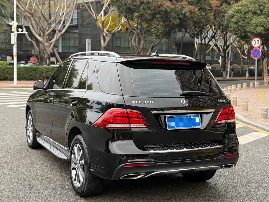 Mercedes-Benz GLE 2016 — фото 9