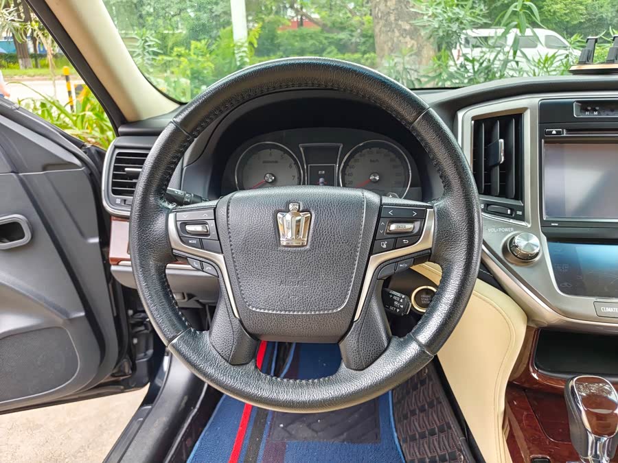 Toyota Crown 2018