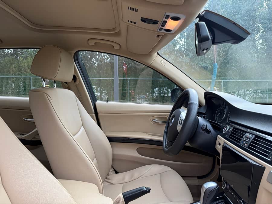 BMW 3 Series 2012 — фото 17