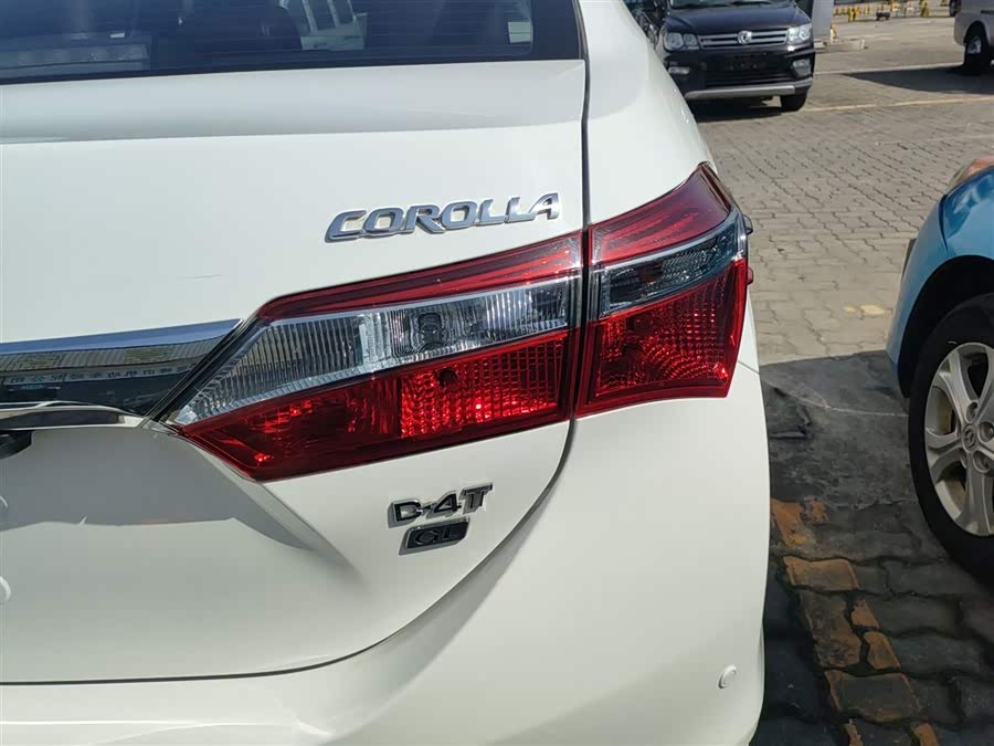 Toyota Corolla 2018 — фото 24