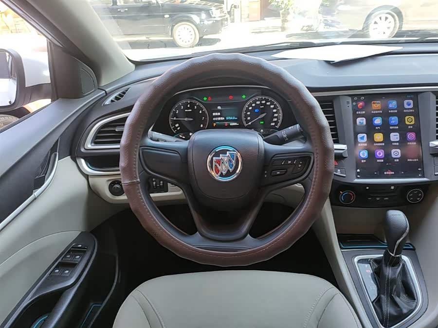 Buick Excelle 2015 — фото 11