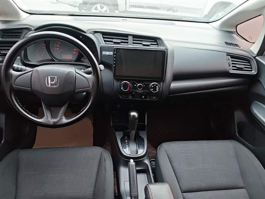 Honda Fit 2018 — фото 10