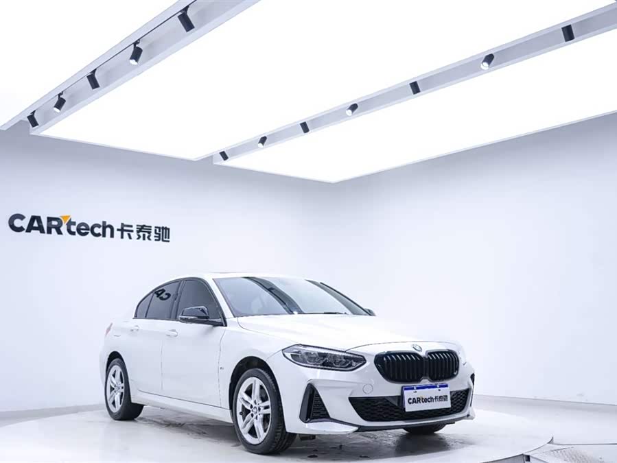 BMW 1 Series 2022 — фото 13