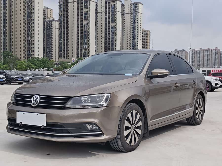 Volkswagen Sagitar 2017