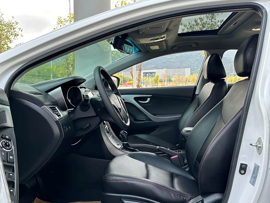 Hyundai Elantra 2016