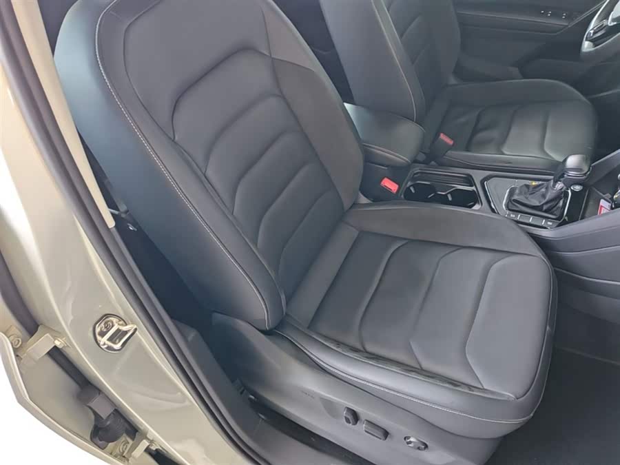 Volkswagen Tiguan L 2018 — фото 25