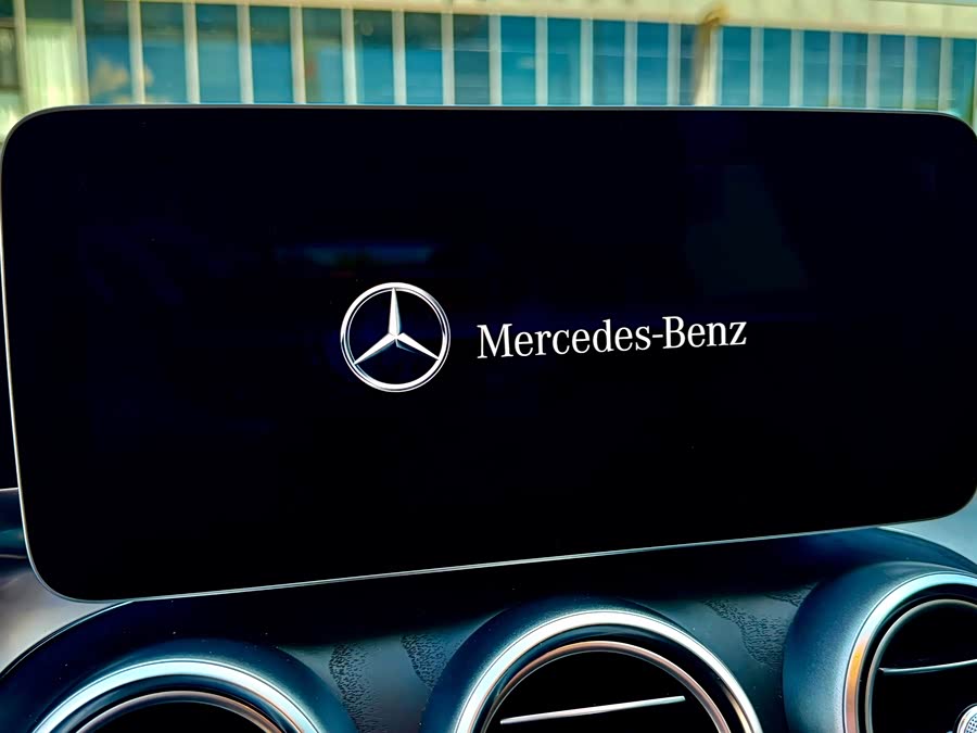 Mercedes-Benz C-Class 2020 — фото 13