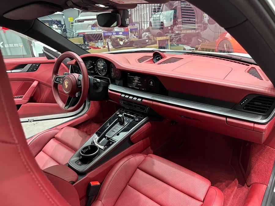 Porsche 911 2023