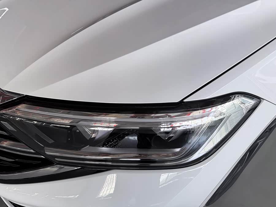 Volkswagen Sagitar 2023