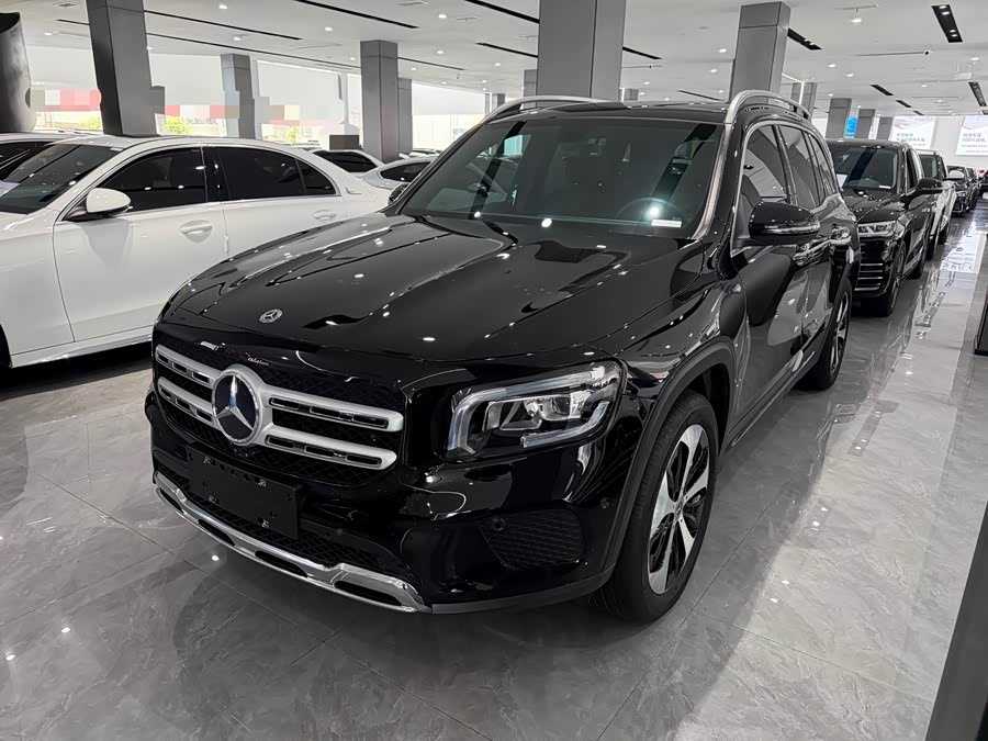 Mercedes-Benz GLB 2021
