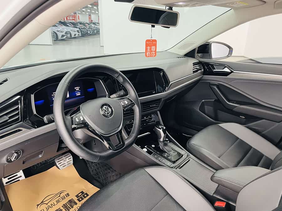 Volkswagen Sagitar 2022