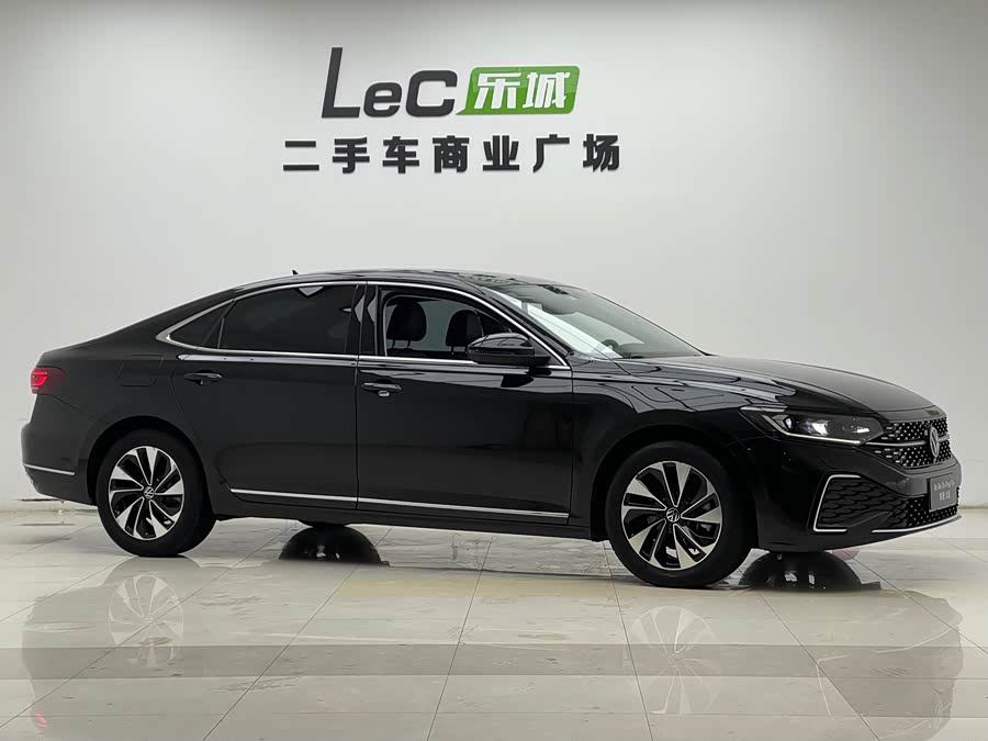 Volkswagen Passat 2023