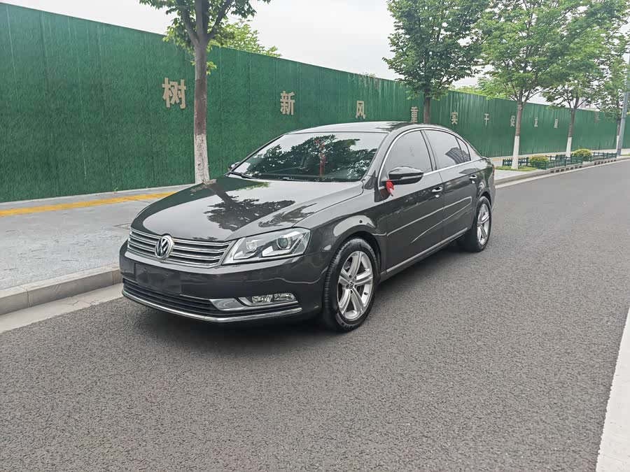 Volkswagen Magotan 2013