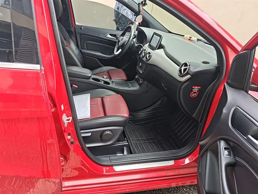 Mercedes-Benz B-Class 2015 — фото 20
