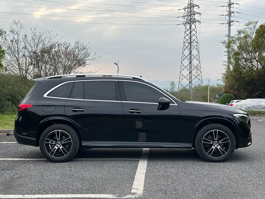 Mercedes-Benz GLC 2025