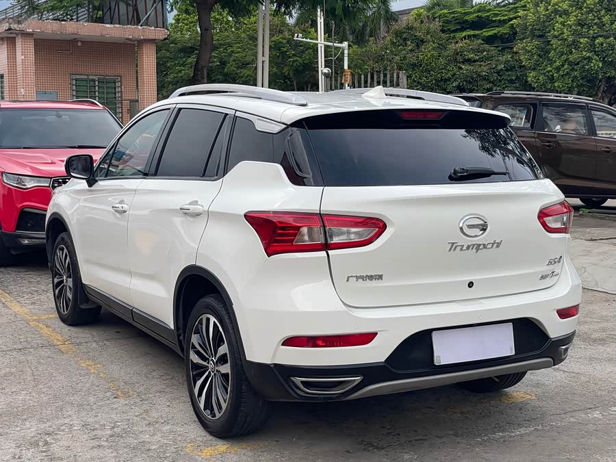 GAC Trumpchi GS4 2015 — фото 9