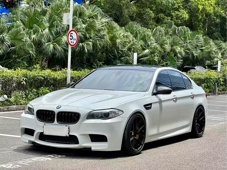 BMW M5 2012