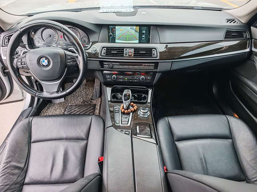BMW 5 Series 2012 — фото 11