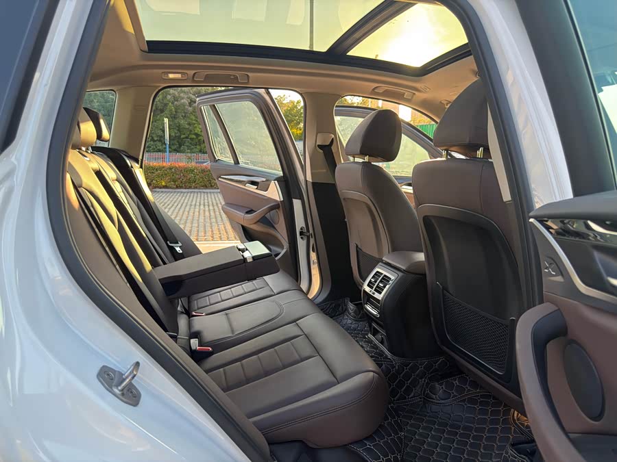 BMW X3 2018 — фото 12