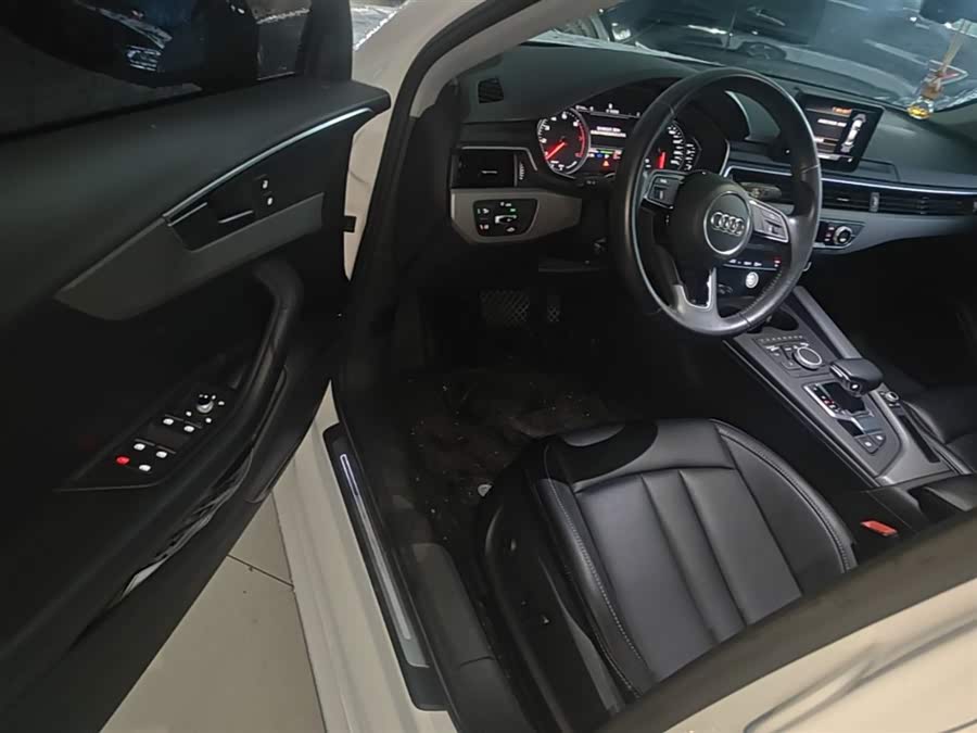 Audi A4L 2018 — фото 16