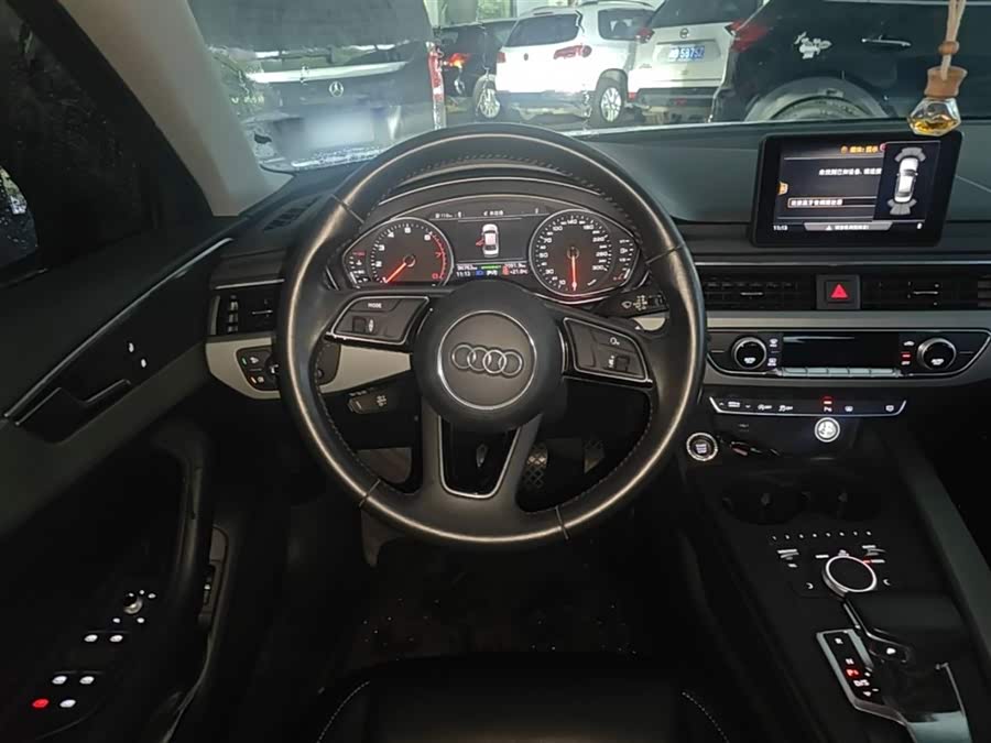 Audi A4L 2018 — фото 11