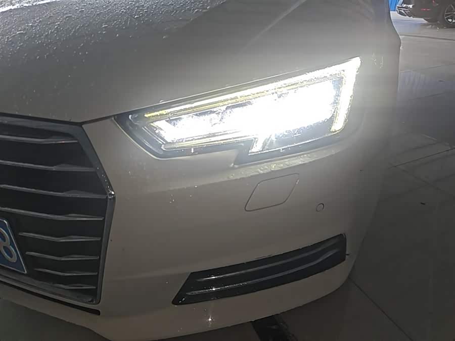 Audi A4L 2018 — фото 24