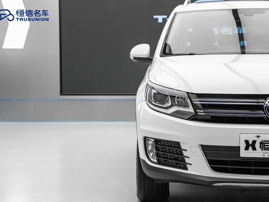 Volkswagen Tiguan 2016 — фото 9