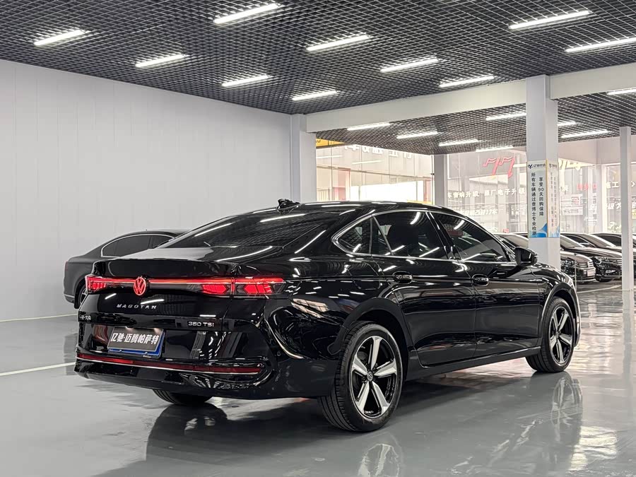 Volkswagen Magotan 2024