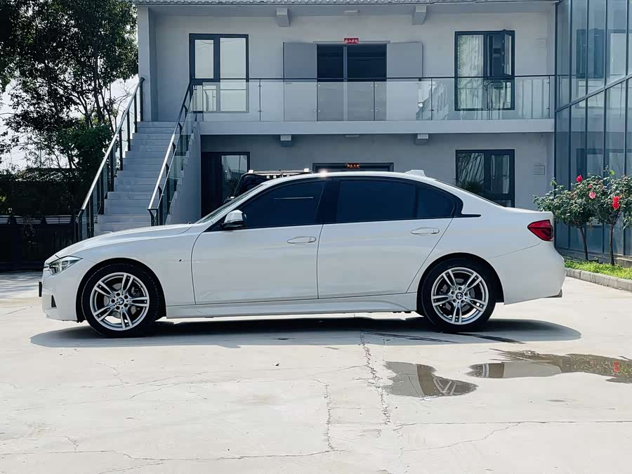 BMW 3 Series 2019 — фото 17