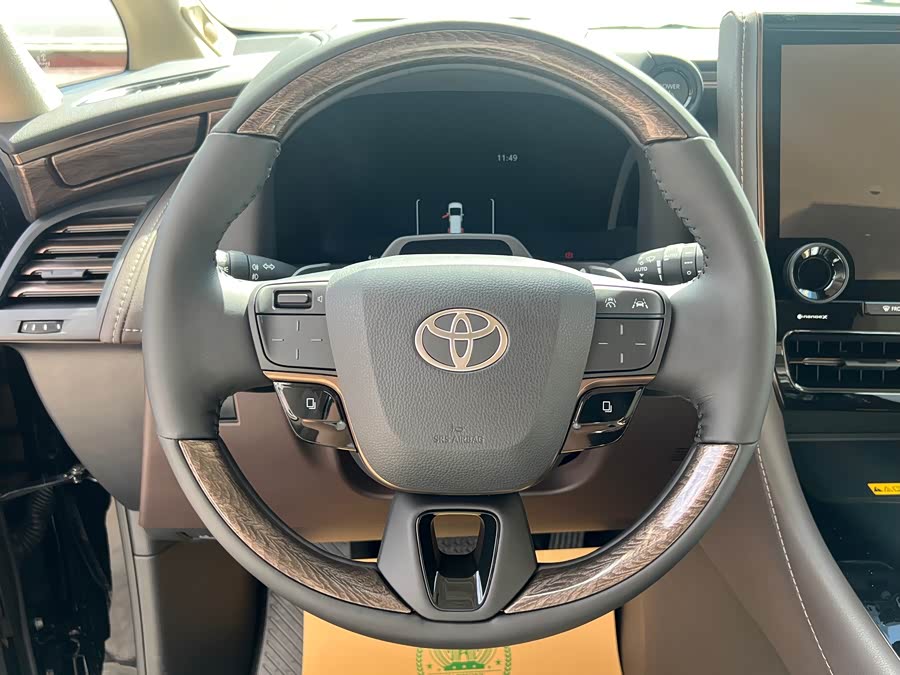 Toyota Alphard 2024 — фото 8
