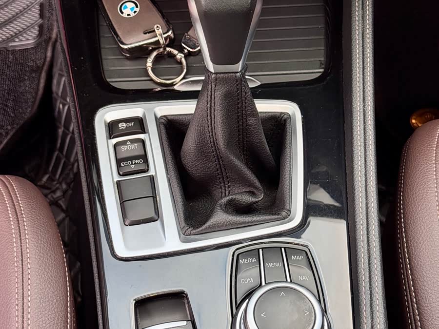 BMW 1 Series 2019 — фото 14