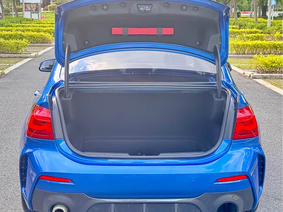 BMW 1 Series 2019 — фото 24